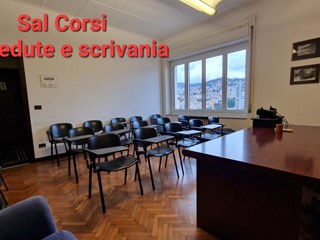 Ufficio in Affitto a Genova, zona Centro, 25 m², arredato