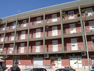 Appartamento in Vendita a Melilli, 99'000€, 130 m², con Box