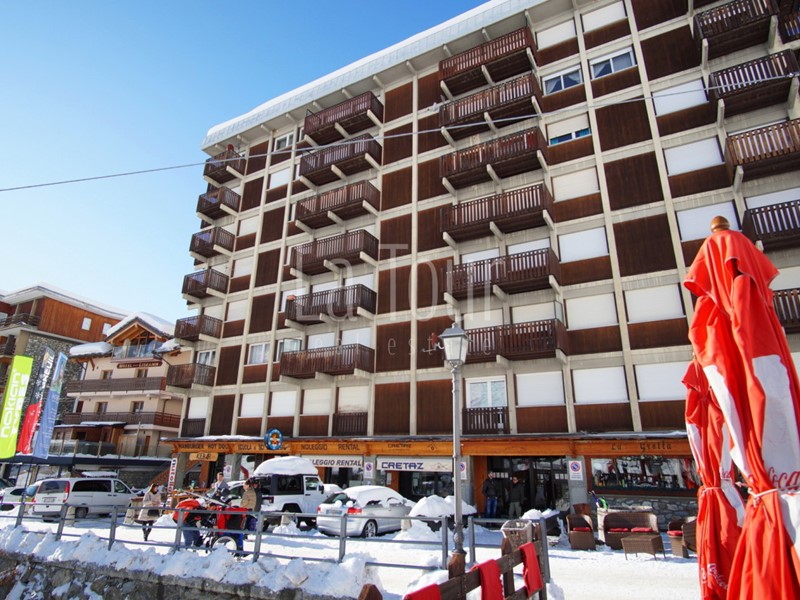 Monolocale in Affitto a Valtournenche, zona Breuil Cervinia, 31 m², arredato