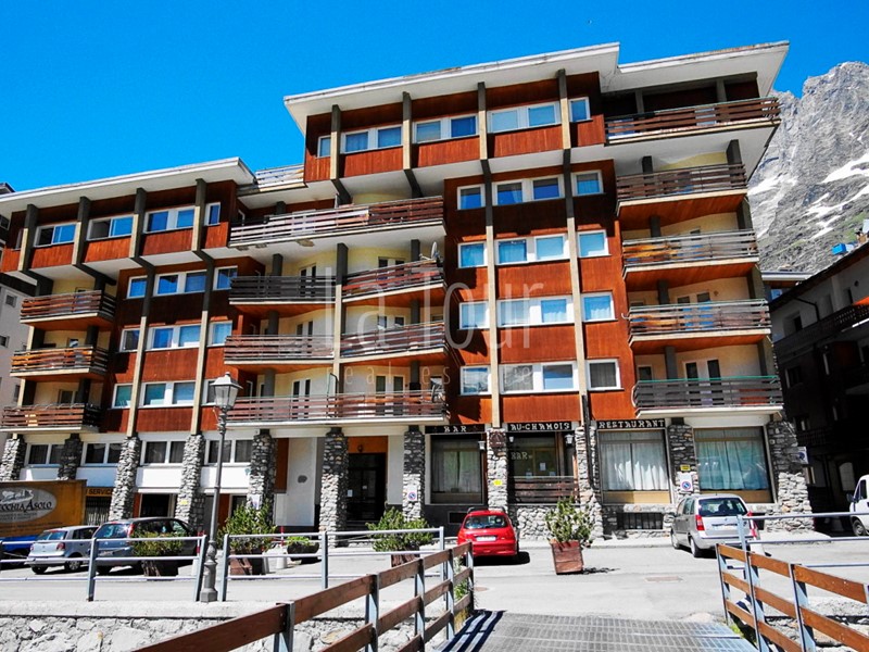 Bilocale in Affitto a Valtournenche, zona Breuil Cervinia, 50 m², arredato