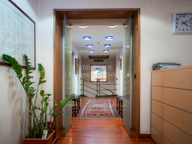 Ufficio in Affitto a Milano, zona 023 San Babila/Cinque Giornate, 8'350€, 500 m²