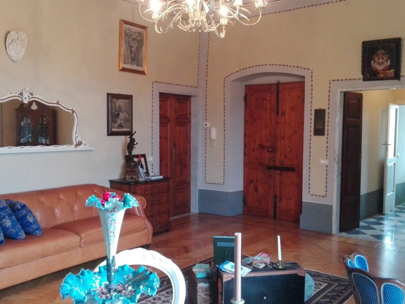 Appartamento in Vendita a Sarzana, 610'000&euro;, 174 m²