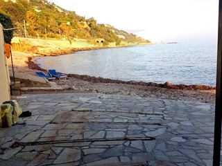 Bilocale in Vendita a Ventimiglia, zona Latte, 600'000€, 50 m², con Box