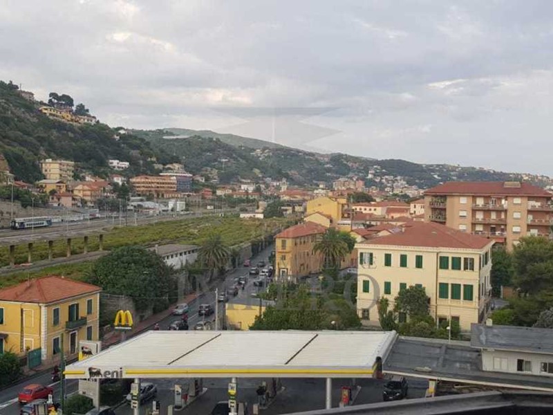 Appartamento in Vendita a Ventimiglia, 365'000€, 150 m²