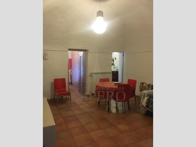 Casa Indipendente in Vendita a Ventimiglia, 140'000€, 80 m², arredato