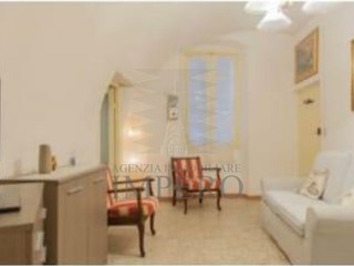 Trilocale in Vendita a Dolceacqua, 75'000€, 50 m², arredato