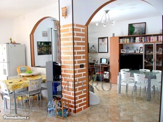 Trilocale in Vendita a Camporosso, 225'000€, 75 m²