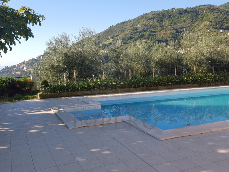 Casa Indipendente in Vendita a Ventimiglia, zona Latte, 999'000€, 320 m²
