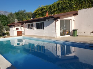 Casa Indipendente in Vendita a Ventimiglia, zona Latte, 999'000€, 320 m²