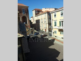 Quadrilocale in Vendita a Ventimiglia, zona Centro Storico, 115'000€, 75 m²