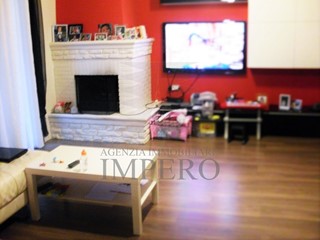 Trilocale in Vendita a Ventimiglia, zona Porra, 300'000€, 80 m²