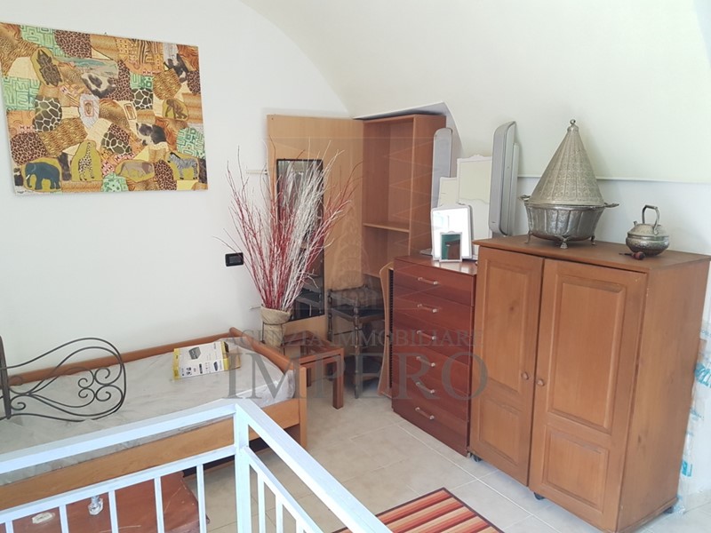 Trilocale in Vendita a Ventimiglia, zona Serro, 105'000€, 93 m²