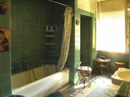 Casa Indipendente in Vendita a Ventimiglia, zona Centro, 1'500'000€, 450 m², con Box