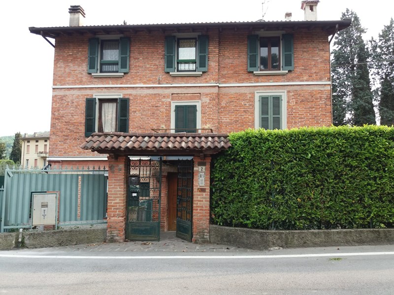 Appartamento in Vendita a Roè Volciano, zona Volciano, 190'000€, 128 m²
