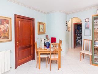 Appartamento in Vendita a Aci Catena, 109'000€, con Box