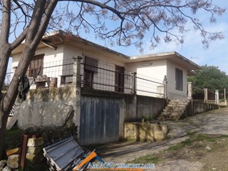 Casa Indipendente in Vendita a Pozzallo, zona contrada Scaro, 125'000€, 100 m², con Box