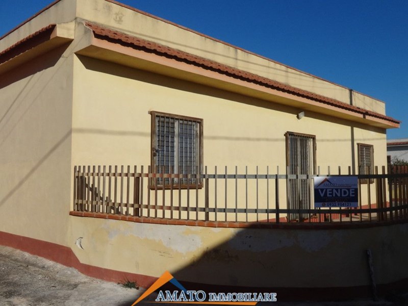 Villa in Vendita a Ispica, zona ispica mare, 90'000&euro;, 122 m²