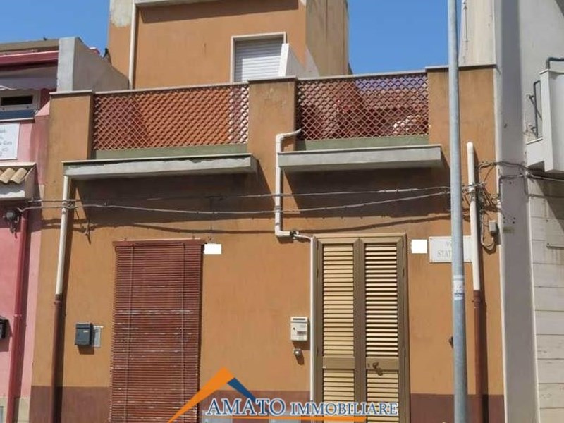 Casa Indipendente in Vendita a Ispica, zona ispica, 68'000&euro;, 130 m²