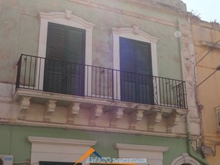 Casa Indipendente in Vendita a Pozzallo, zona centro, 85'000€, 150 m²