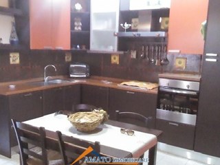 Casa Indipendente in Vendita a Pozzallo, zona centro, 90'000€, 75 m²