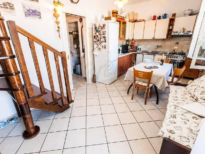 Trilocale in Vendita a Sestri Levante, zona centro, 290'000€, 100 m², arredato