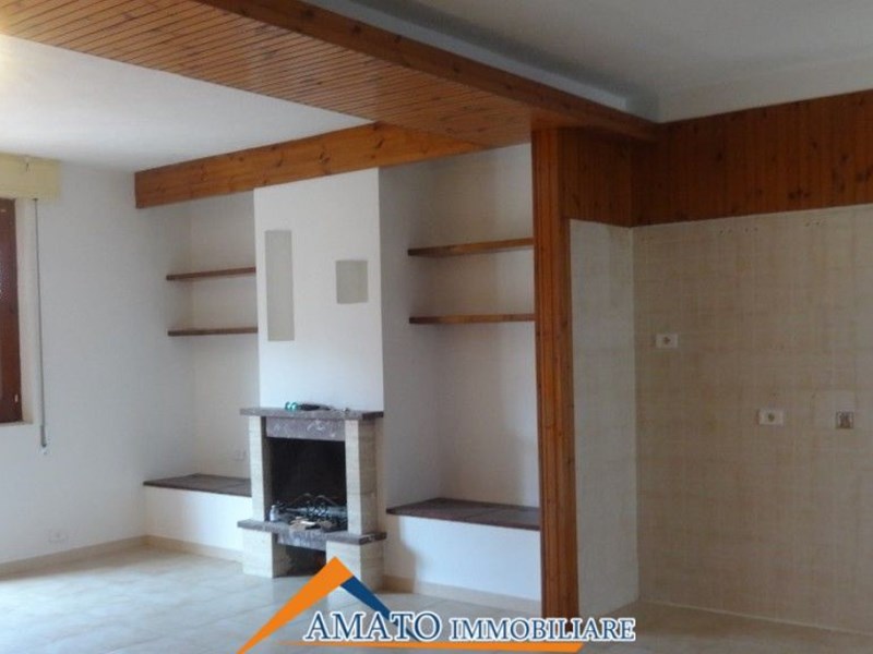 Quadrilocale in Vendita a Pozzallo, zona centro storico, 80'000€, 127 m²