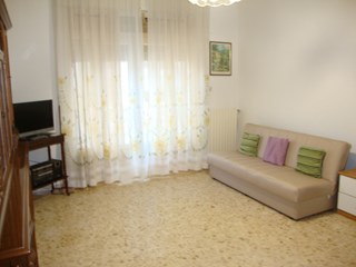 Trilocale in Affitto a Martina Franca, zona Viale Europa, 400€, 70 m², arredato