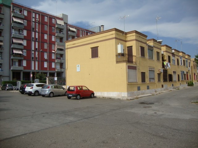 Villetta a schiera in Vendita a Taranto, zona Quartiere Paolo VI, 78'000€, 100 m²