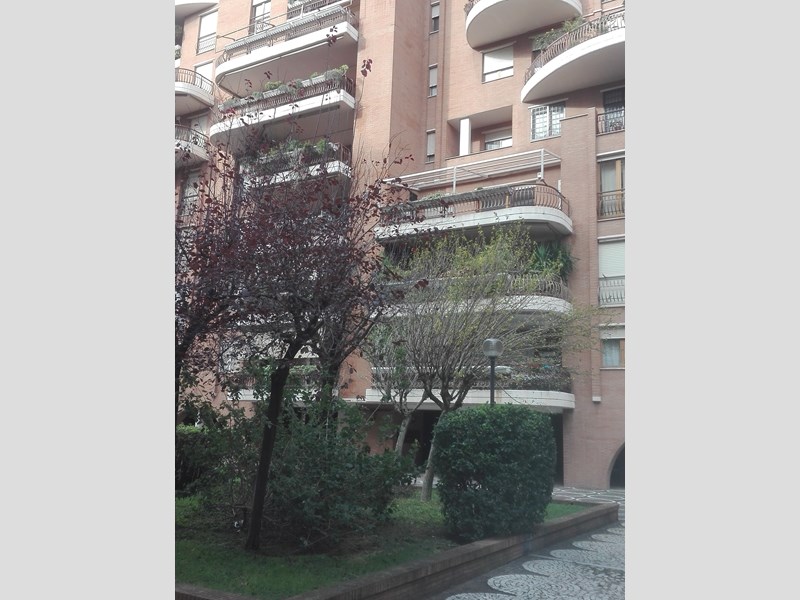 Trilocale in Vendita a Roma, zona Eur Torrino, 330'000€, 75 m², arredato