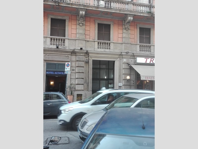 Trilocale in Vendita a Roma, zona Centro storico Cavour, 180'000€, 55 m²