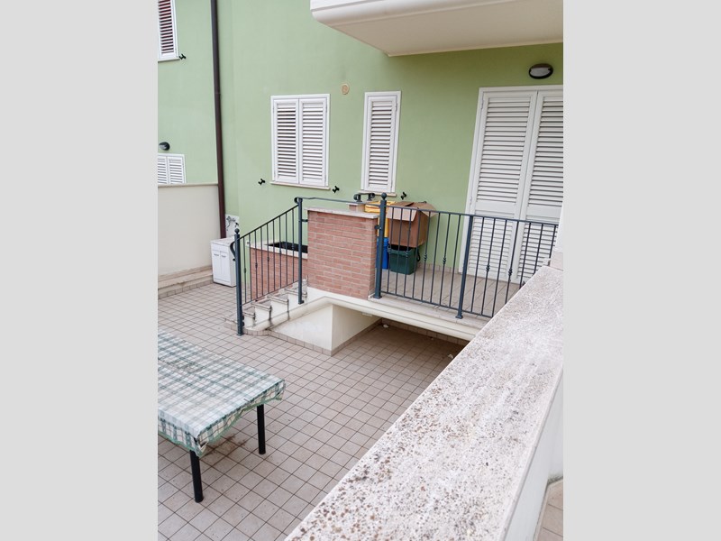 Quadrilocale in Vendita a Colli del Tronto, zona colli del tronto, 130'000€, 70 m², arredato, con Box