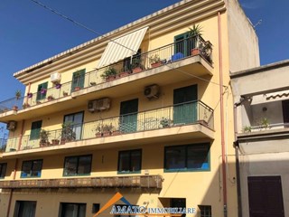 Quadrilocale in Vendita a Ispica, zona centrale, 150'000&euro;, 120 m², con Box