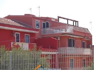 Mansarda in Vendita a Pozzallo, zona zona raganzino, 95'000€, 70 m²