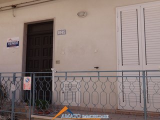 Casa Semi Indipendente in Vendita a Pozzallo, zona zona raganzino, 89'000€, 75 m²