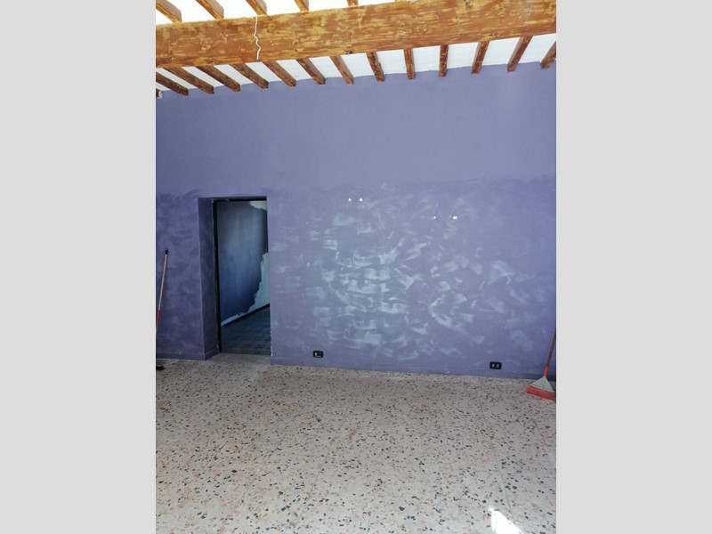 Attività commerciale in Affitto a Empoli, zona Centro, 500€, 50 m²