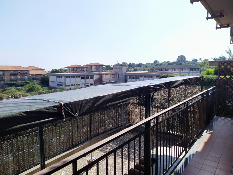 Trilocale in Vendita a Aci Catena, 140'000€, 80 m²