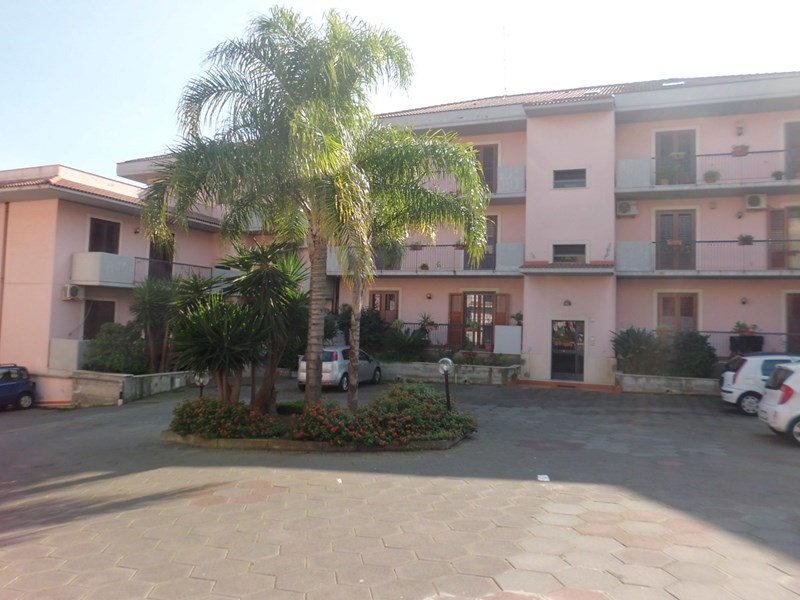 Trilocale in Vendita a Acireale, zona Via Sciarelle, 180'000€, 90 m²