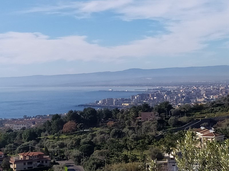 Villetta a schiera in Vendita a Aci Castello, zona Ficarazzi, 350'000€, 150 m²
