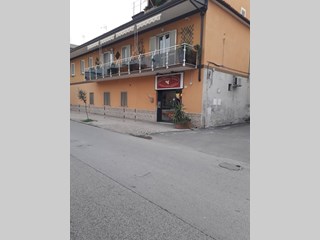 Immobile commerciale in Vendita a Santa Maria Capua Vetere, zona via Galatina, 80'000€, 77 m²
