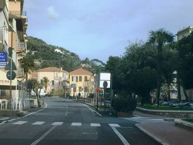 Appartamento in Vendita a Finale Ligure, zona finalpia, 270'000€, 105 m², con Box