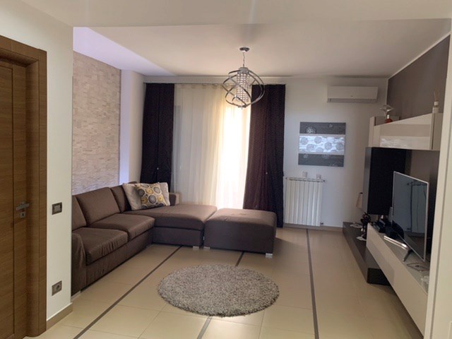 Appartamento in Vendita a Melilli, zona Melilli, 120'000€, 120 m²