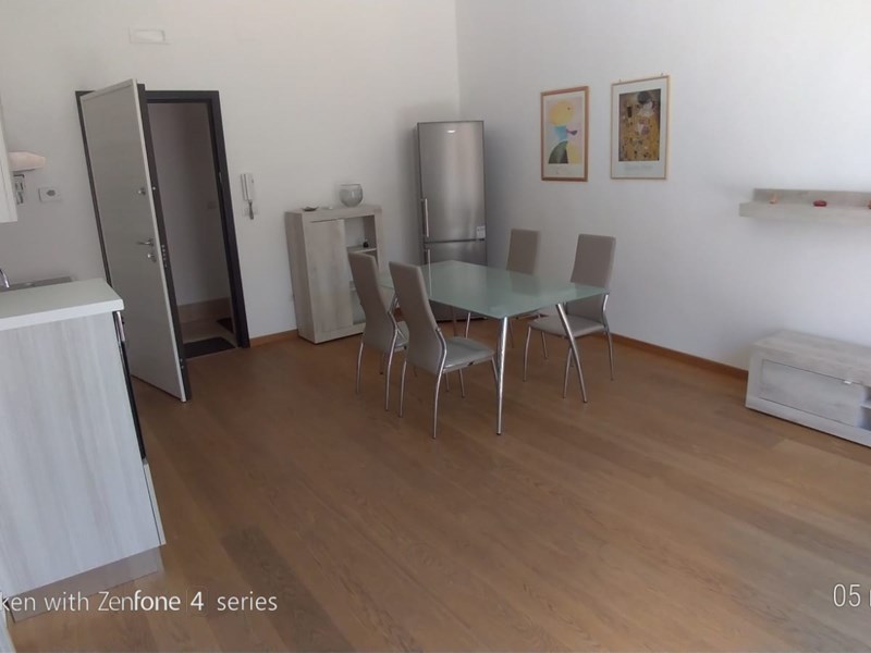 Bilocale in Affitto a Brindisi, zona CENTRO, 550€, 65 m², arredato
