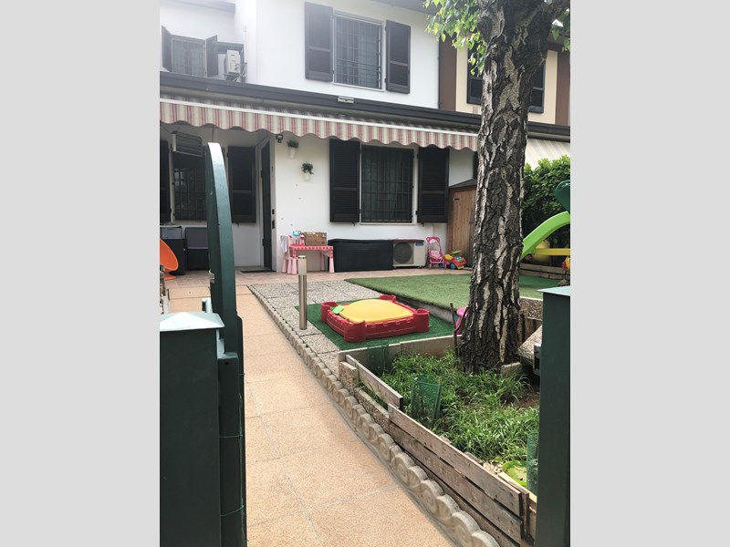 Villetta a schiera in Vendita a Montichiari, zona Novagli, 164'000€, 125 m²