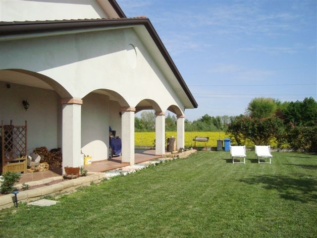 Casa Indipendente in Vendita a Monteprandone, zona Centobuchi, 460 m²