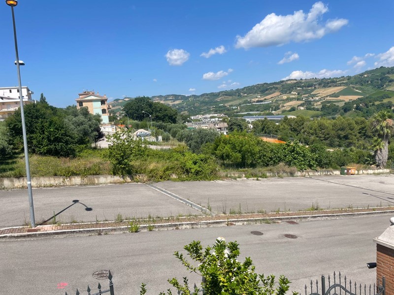 Terreno edificabile in Vendita a San Benedetto del Tronto, zona Ponte Rotto, 90'000€, 600 m²