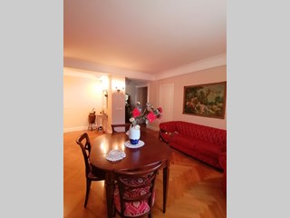 Appartamento in Vendita a Messina, zona Annunziata alta, 130'000€, 110 m², con Box