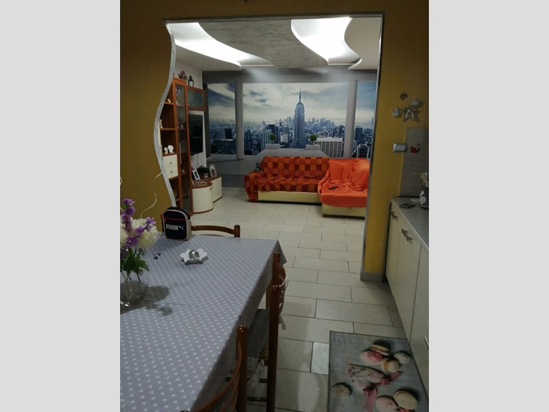 Appartamento in Vendita a Paternò, 130'000€, 130 m²