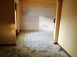 Quadrilocale in Vendita a Paternò, 120'000€, 150 m²