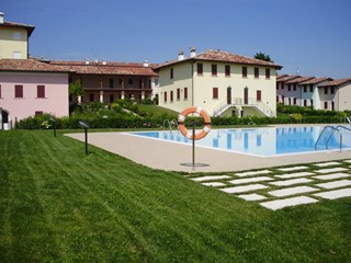 Bilocale in Vendita a Desenzano del Garda, 110'000€, 45 m², arredato