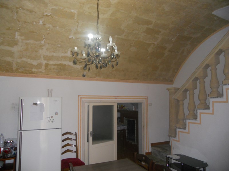 Casa Indipendente in Vendita a Gagliano del Capo, zona centro storico, 35'000€, 40 m²
